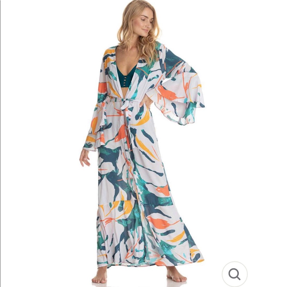 NWOT Maaji Performaajic Wrap